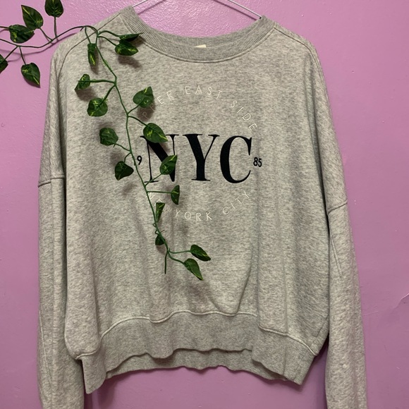 H&M NYC Gray Crewneck. Size M - Picture 1 of 4